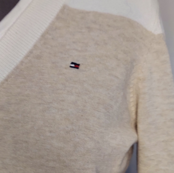 Cotton striped sweater,  EUC, size medium,  Tommy Hilfiger - Picture 8 of 8